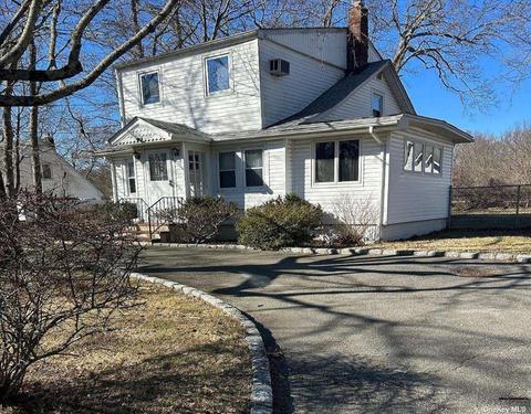 195 Mastic Blvd, Mastic, NY 11950 photo 1
