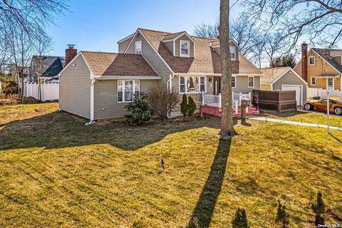 1425 Harrison St, Elmont, NY 11003