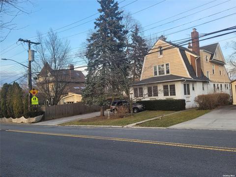 35-31 221st St, Bayside, NY 11361