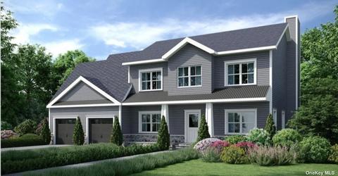 33 Foxrun Court, Ridge, NY 11961