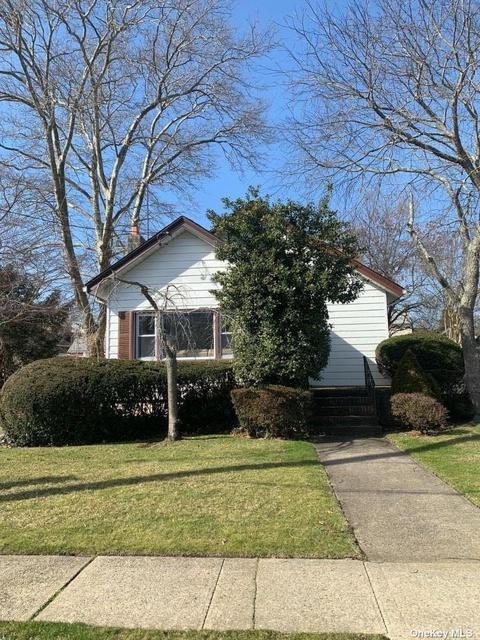 18 Windsor Rd, Baldwin, NY 11510 photo 1
