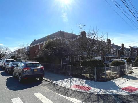200-20 32nd Ave, Bayside, NY 11361
