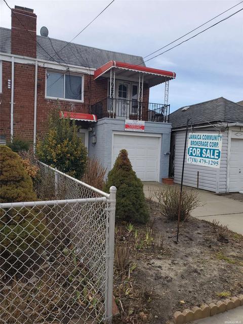 69-29 Thursby Ave, Arverne, NY 11692