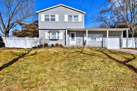 17 Edwin Ave, Patchogue, NY 11772