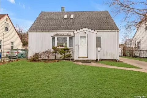 1267 Peninsula Blvd, Hewlett, NY 11557
