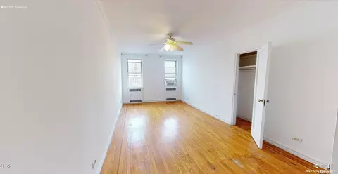 63-109 Saunders St #11C, Rego Park, NY 11374