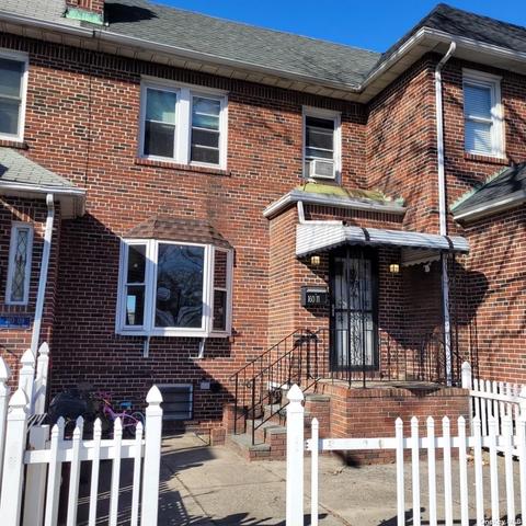 160-11 Grand Central Pkwy, Hillcrest Queens, NY 11432