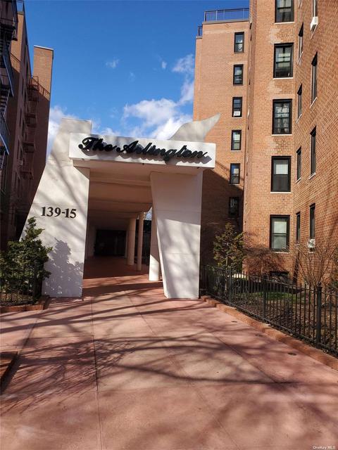 139-15 83 Ave #204, Briarwood, NY 11435