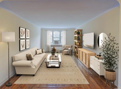 77-35 113th St #5D, Forest Hills, NY 11375