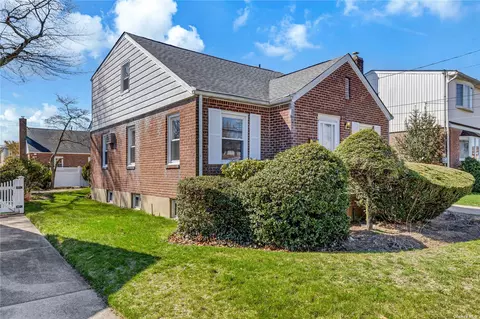 1710 Belmont Ave, New Hyde Park, NY 11040