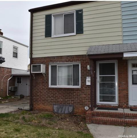 77-35 251st St, Bellerose, NY 11426