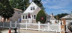 145-82 183rd St, Springfield Gardens, NY 11413