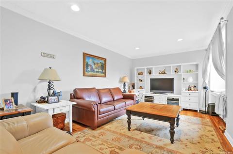 2610 Union St #5G, Flushing, NY 11354