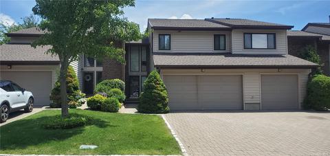 11 Maple Run Dr #1, Jericho, NY 11753