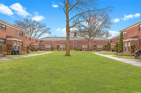 220-20 73rd Ave #LOWER, Bayside, NY 11364