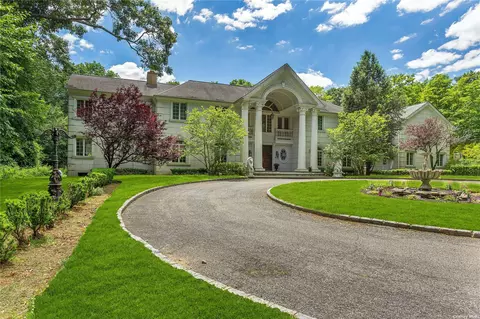 124 Roger Canoe Hllw Rd, Mill Neck, NY 11765