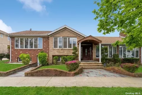 80-04 210th St, Queens Village, NY 11427