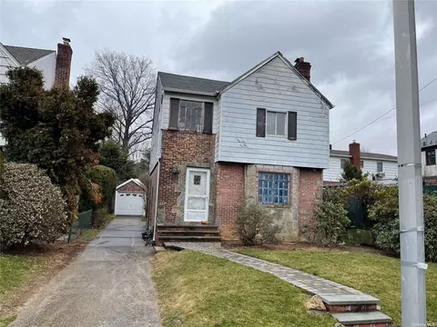 27-15 200 St, Bayside, NY 11360
