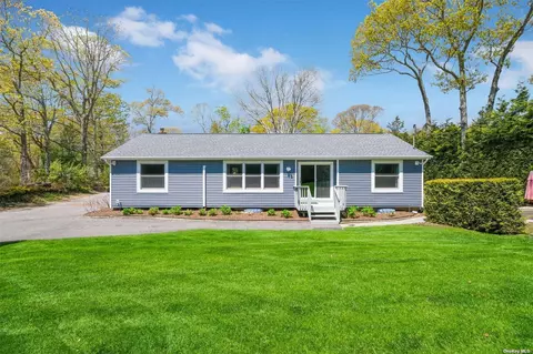 1675 Noyack Rd, Southampton, NY 11968