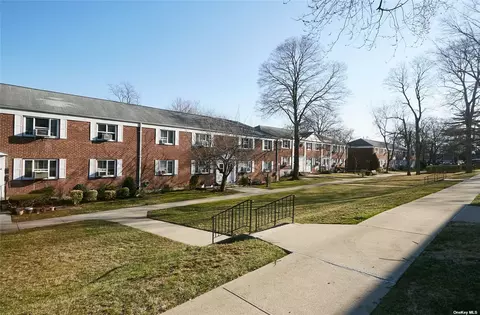 221-69 Manor Rd #17-20, Queens Village, NY 11427