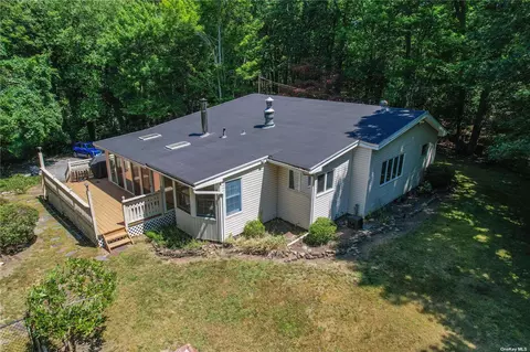 82 Sylvan Ave, Miller Place, NY 11764