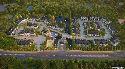 24 Three Ponds Lane #24, Woodbury, NY 11797