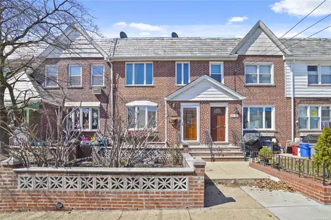 53-70 64th St, Maspeth, NY 11378