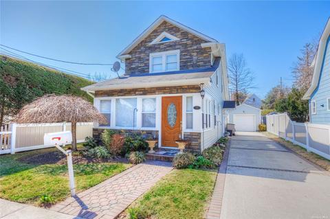 11 Clark Pl, Hempstead, NY 11550