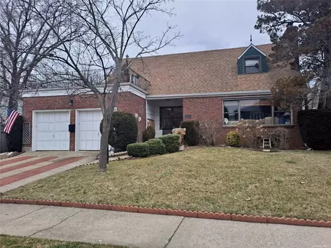 411 E Walnut St, Long Beach, NY 11561
