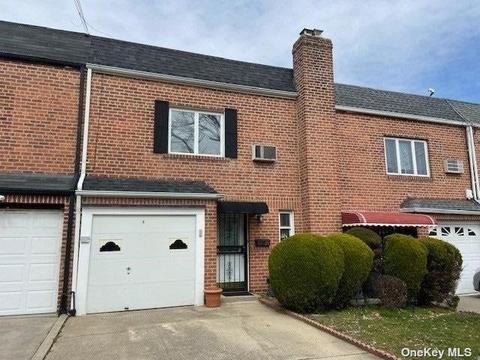 69-25 53rd Ave, Maspeth, NY 11378