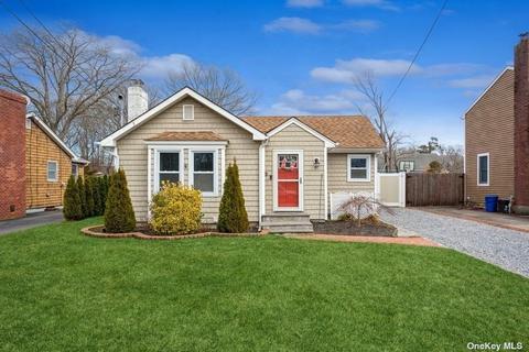 97 Washington Ave, Patchogue, NY 11772 photo 1