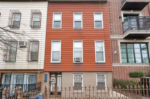 121 Franklin Ave, Brooklyn, NY 11205