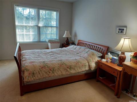 856 Verona Dr #1, Melville, NY 11747
