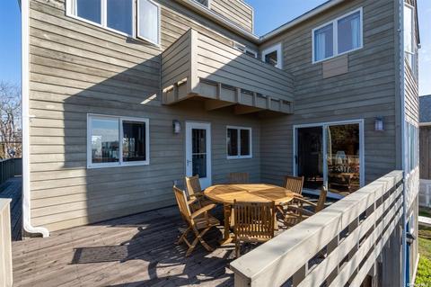 85 Oak Beach Rd, Oak Beach, NY 11702