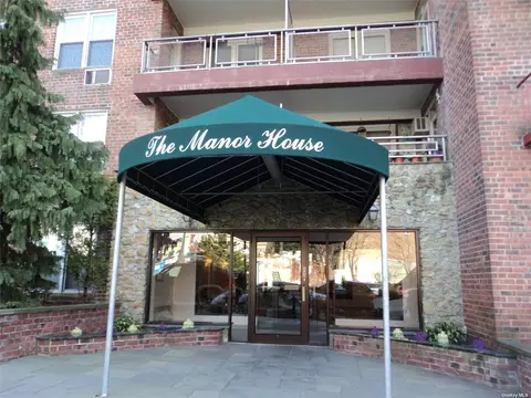 241-20 N Northern Blvd #3G, Douglaston, NY 11362