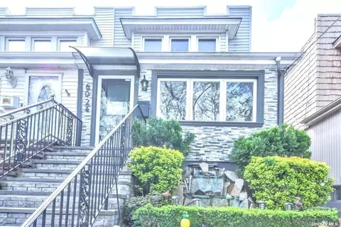 60-24 59 Dr, Maspeth, NY 11378