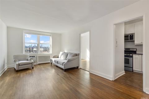 46-01 39th Ave #520, Sunnyside, NY 11104