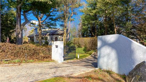 12 Cedar Ln, Sands Point, NY 11050