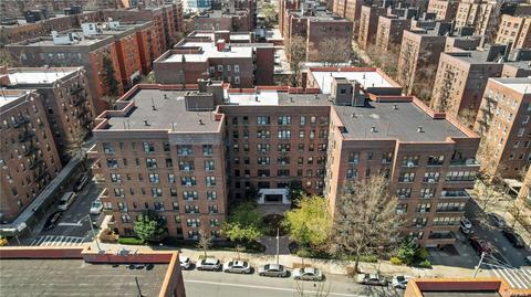 67-40 Yellowstone Blvd #2K, Forest Hills, NY 11375