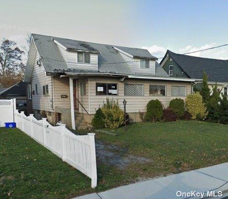 3 Evans Ave, Oceanside, NY 11572