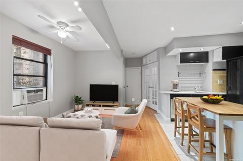 21-06 35th St #2B, Astoria, NY 11105