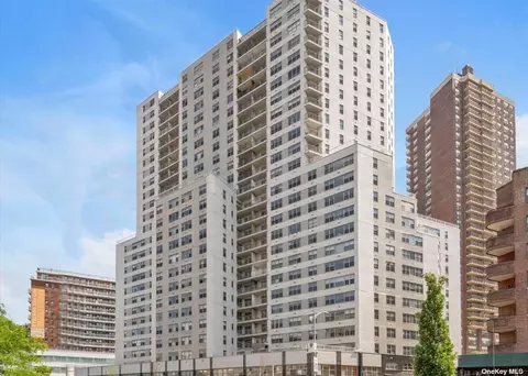 125-10 Queens Blvd #2410, Kew Gardens, NY 11415