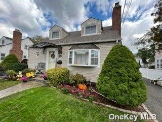 1529 Mattison St, North Baldwin, NY 11510