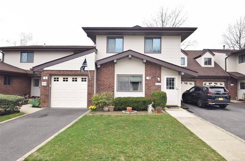 50 Cambridge W Dr #50, Copiague, NY 11726