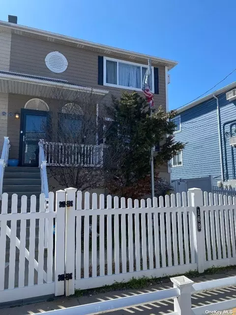 169 Beach 98th St, Far Rockaway, NY 11694