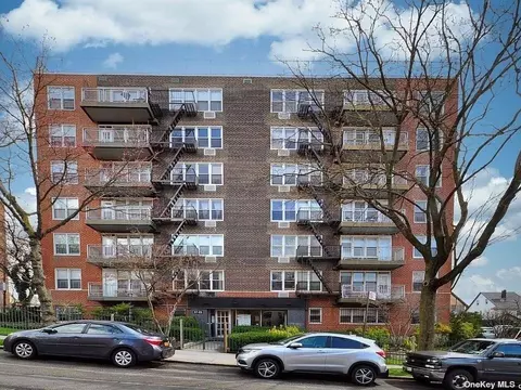 87-05 166th St #4H, Jamaica, NY 11432