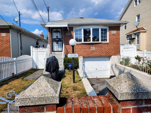 219-09 131st Ave, Laurelton, NY 11413