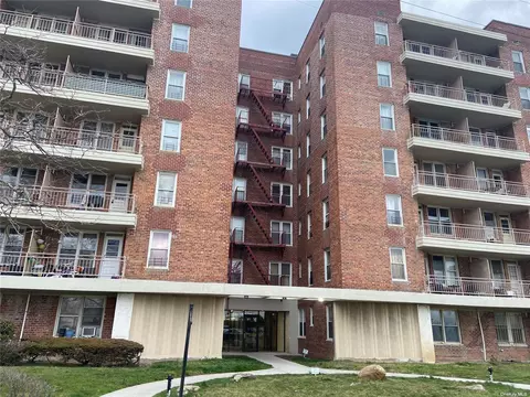 1430 Seagirt Blvd #2LOBBY, Far Rockaway, NY 11691