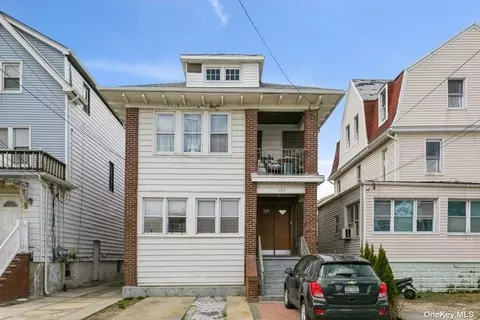 157 Beach 119th St, Rockaway Park, NY 11694