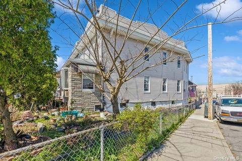 62-83 60th Rd, Maspeth, NY 11378